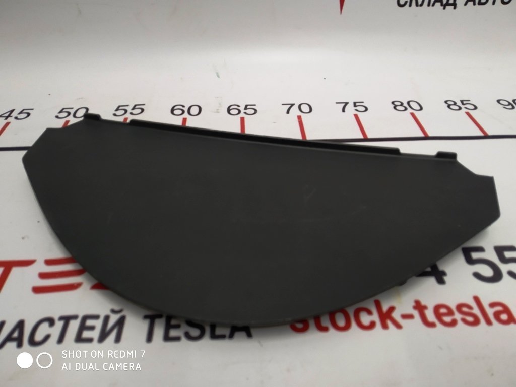 29 Lower small monitor visor Tesla model X S REST 1008500-00-D